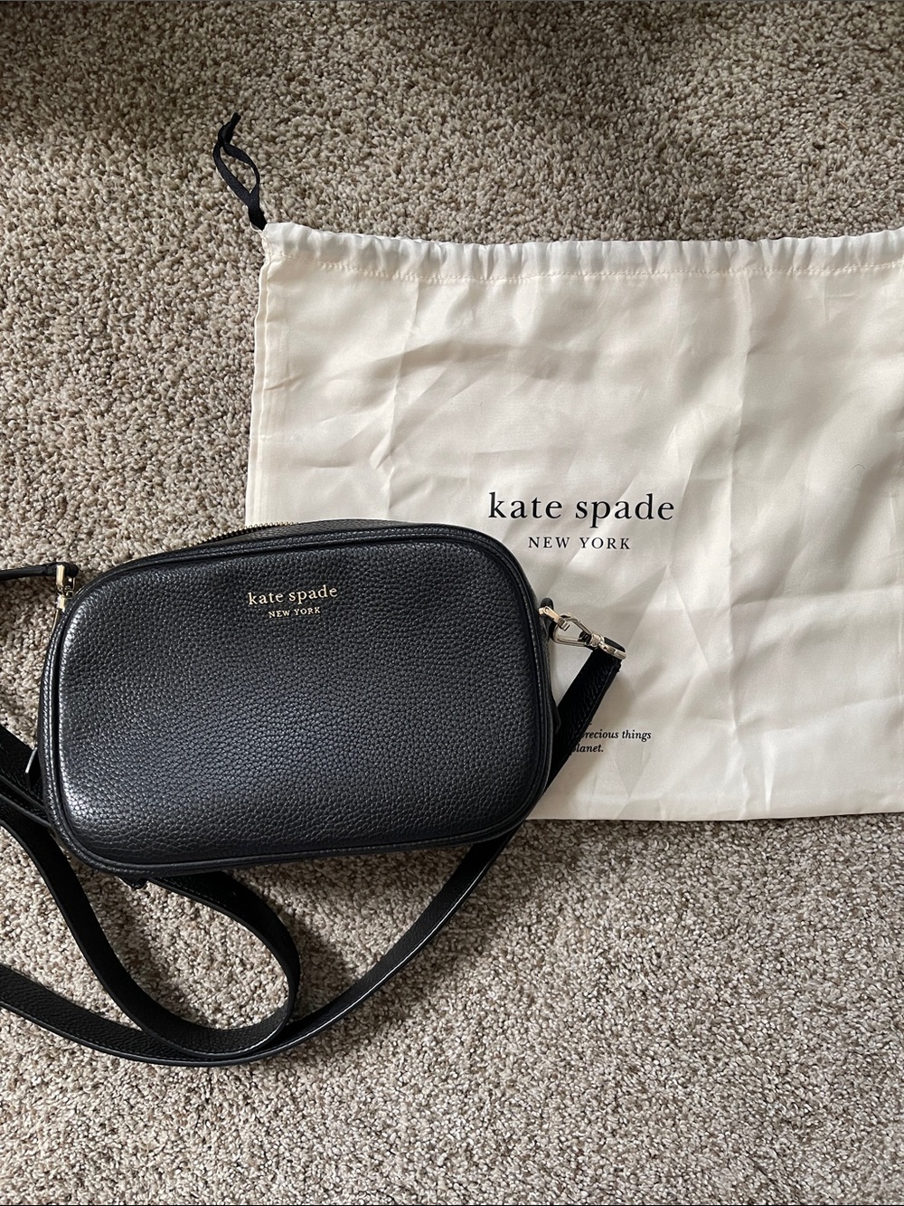 Excellent Condition Kate Spade Camera Bag Pebbled Leather